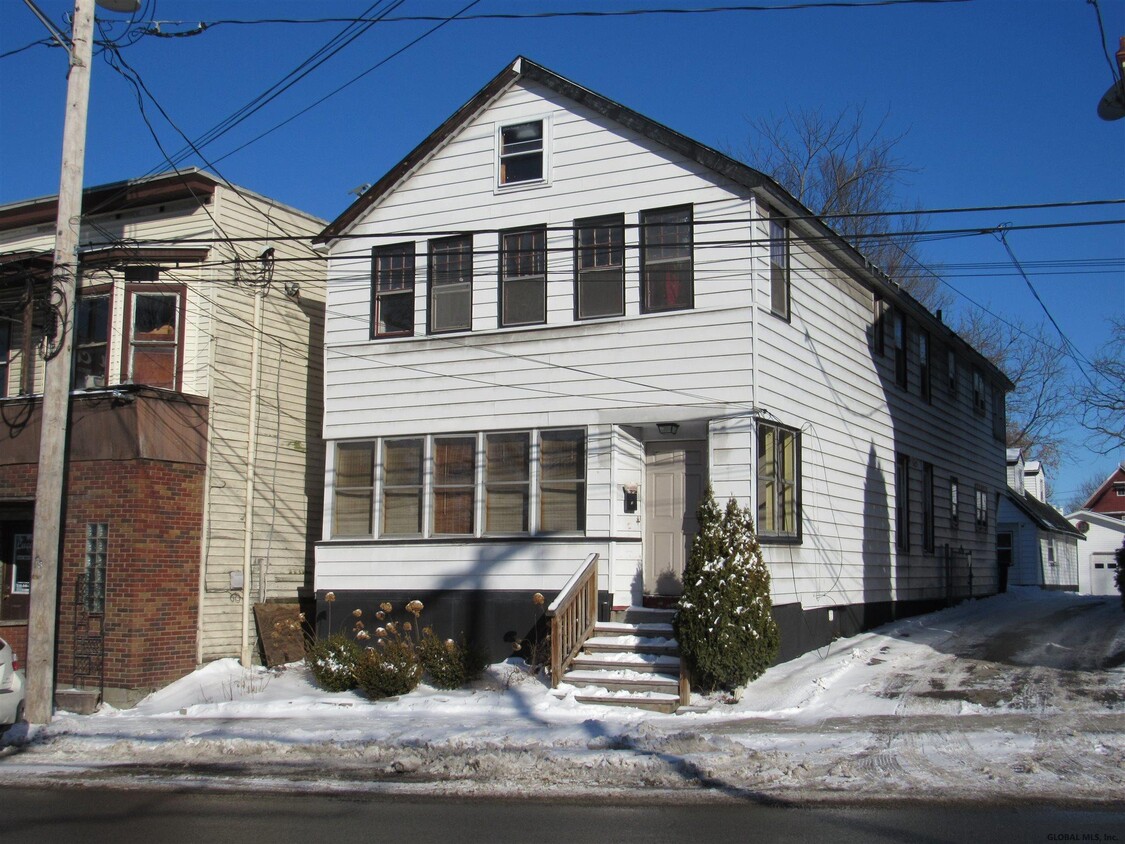 555 Nott St, Schenectady, NY 12308 - Room for Rent in Schenectady, NY ...