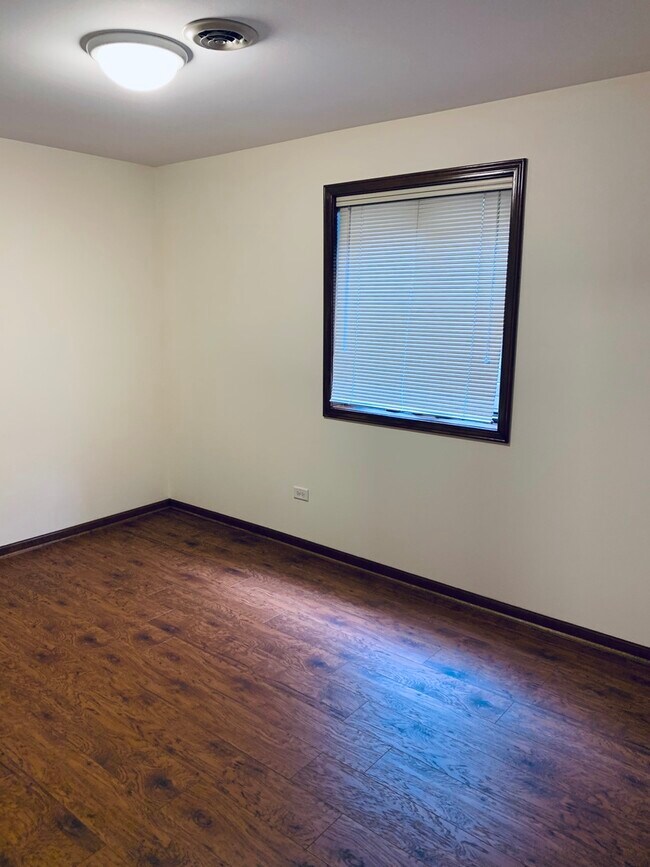 Foto del edificio - 1415 W Oakdale Ave