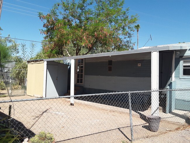 Building Photo - 710 S Lawson Dr