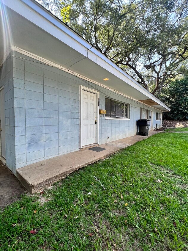 221 Atkinson Dr, Tallahassee, FL 32304 House Rental in Tallahassee