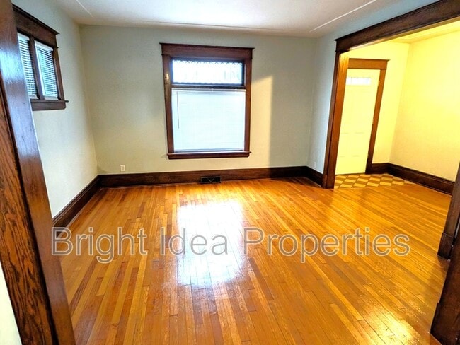 Foto del edificio - 801 4th St E