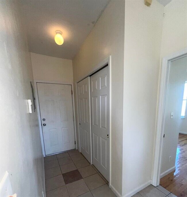 Foto del edificio - 250 S Orange Ave