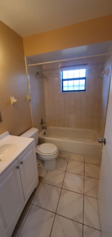 Foto del edificio - 5324 Bonnie Brae Cir