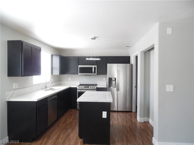 Building Photo - 8215 Mt Brodie Cir