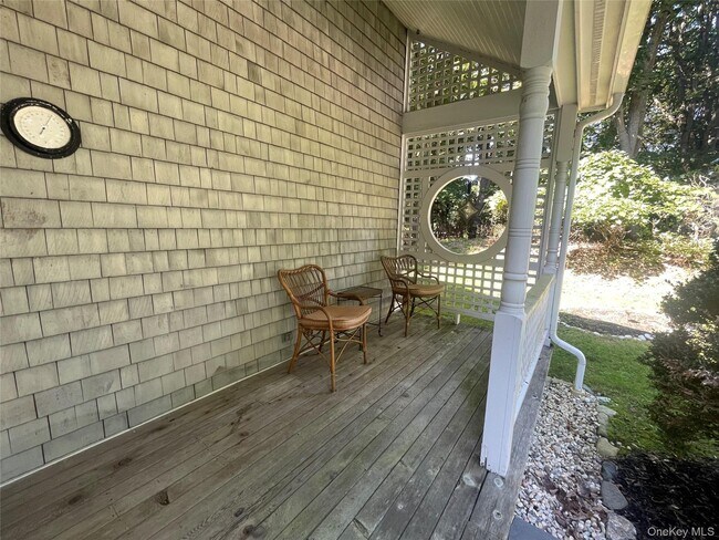 Foto del edificio - 106 Laurel Ln