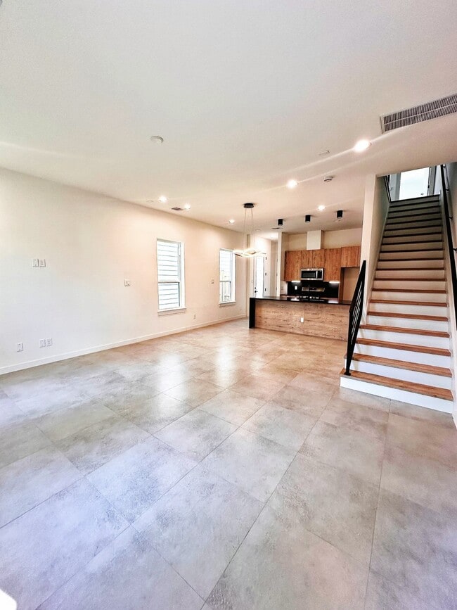 Building Photo - 1016 Patton St