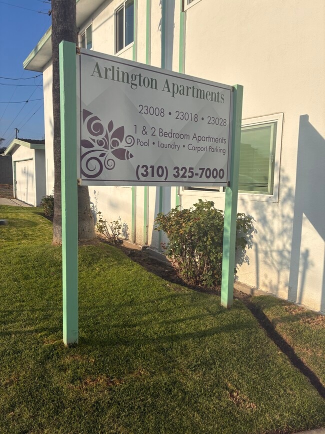 Building Photo - Arlington Apartments
