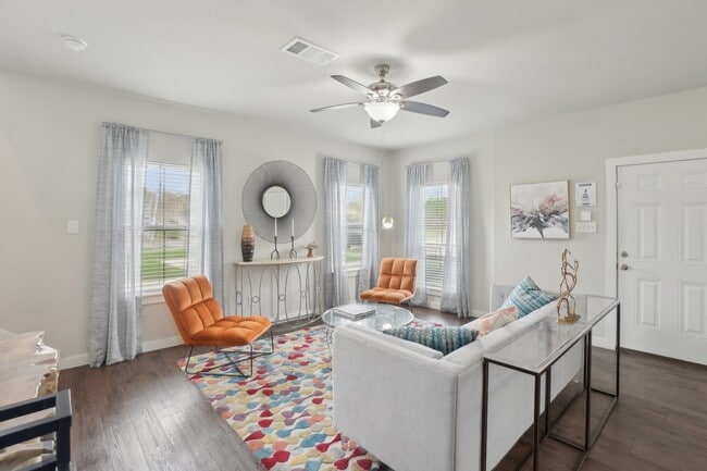 Building Photo - Townhomes at Princeton Meadows