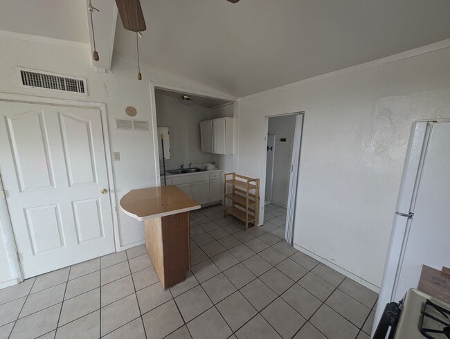 Building Photo - Cute 1 Bedroom 1 Bath Home