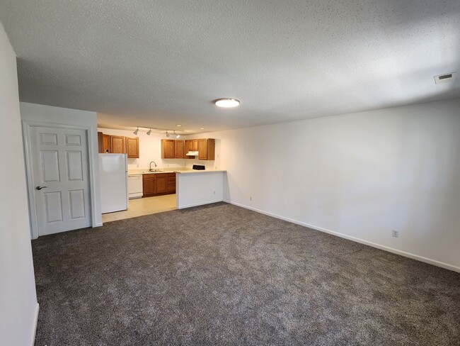 Building Photo - 30 Robinson Cove Rd