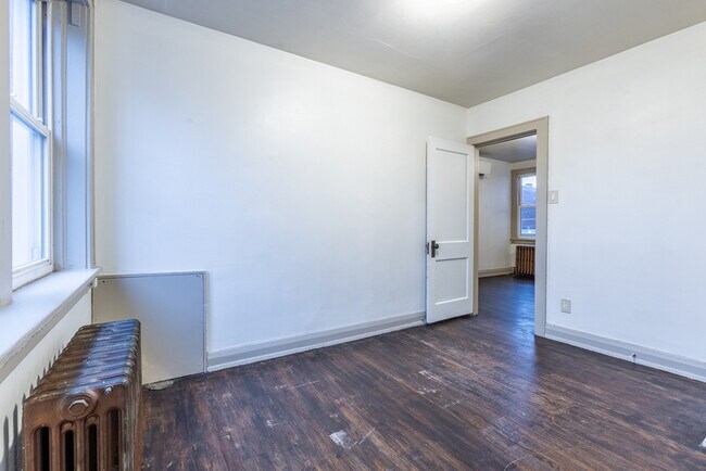 Building Photo - 2910 W Liberty Ave