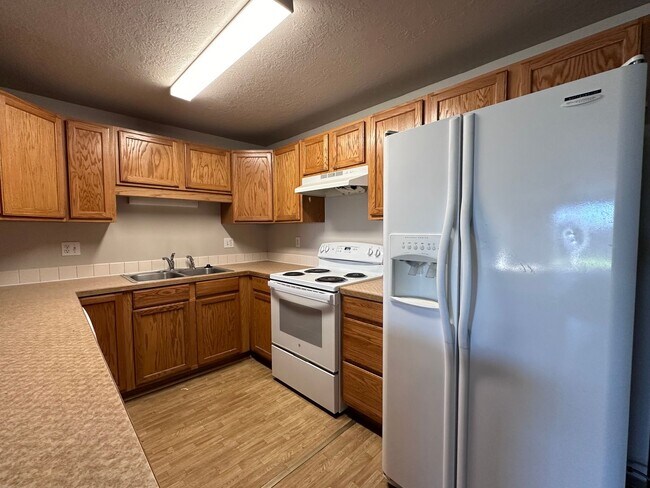 Foto del edificio - 634-636 NE Larch Ave