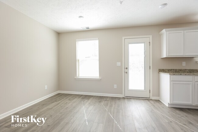 Building Photo - 219 Edgefield Ct