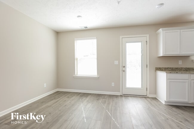 Foto del edificio - 219 Edgefield Ct