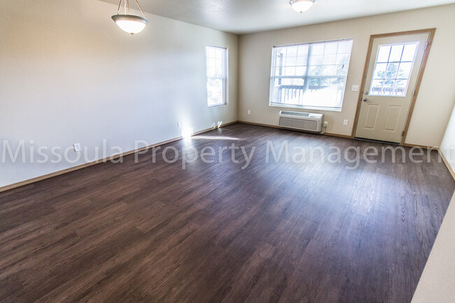 Foto del edificio - 909 Byron St