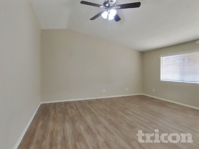 Building Photo - 13601 N 41st St