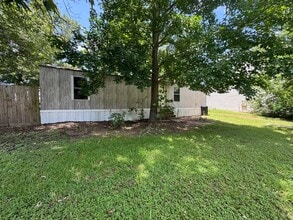 Building Photo - 16790 Meadowcroft St