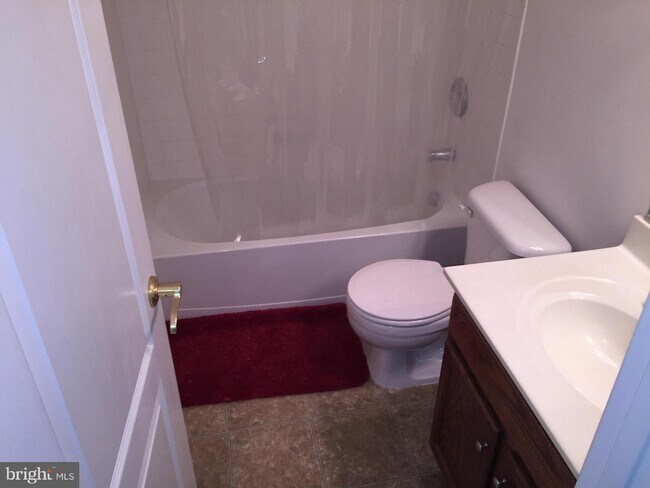 Building Photo - 115 Swearingen Way