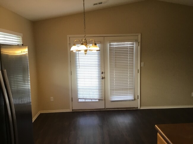 Foto del edificio - 10220 Country Sage Dr NW