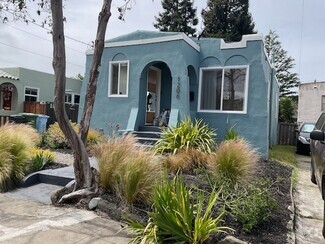 Building Photo - 1206 Evelyn Ave