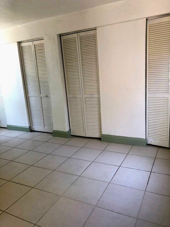 Foto del edificio - 2144 SW 17th St