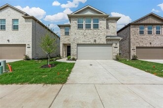 Building Photo - 3208 Lucia Wy