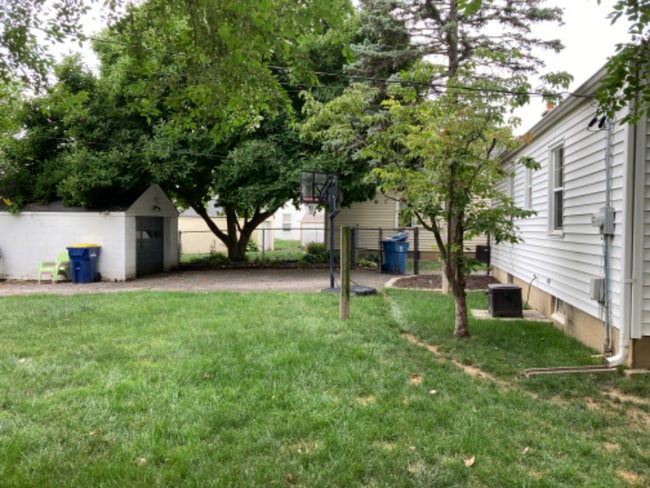 Building Photo - 2525 Northview Ave