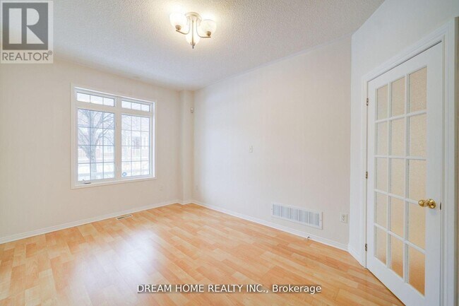 Building Photo - 69 Omega St