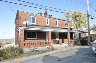 Building Photo - 2937-2939-2939 Freeland St