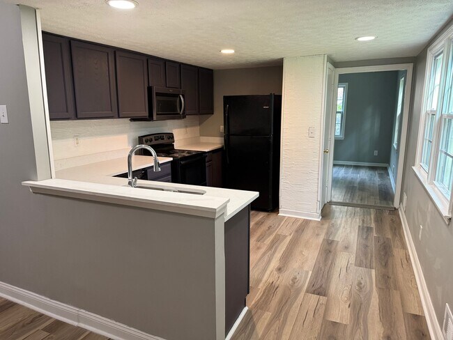 Foto del edificio - 2270 Fern Valley Dr SW