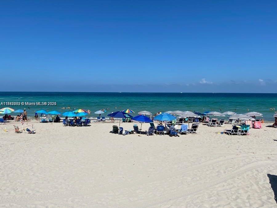 Foto principal - 3725 S Ocean Dr
