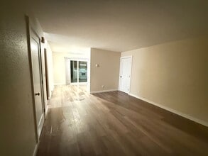 Building Photo - 1860 Myrtle St