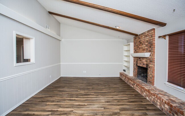 Foto del edificio - Available June 15th: Spacious 3 Bed, 2 Bath Ready for You!