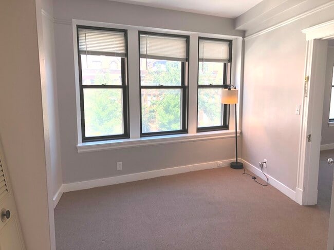 Foto del edificio - 479 Commonwealth Ave