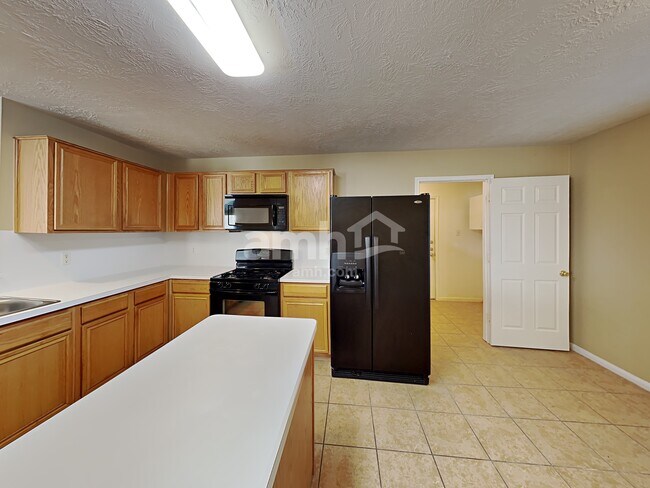 Foto del edificio - 29010 Ashbrook Ln