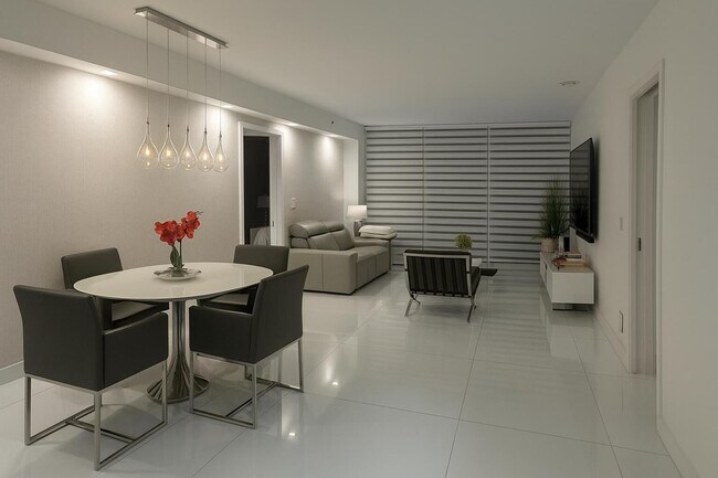 Foto del edificio - 20225 NE 34th Ct