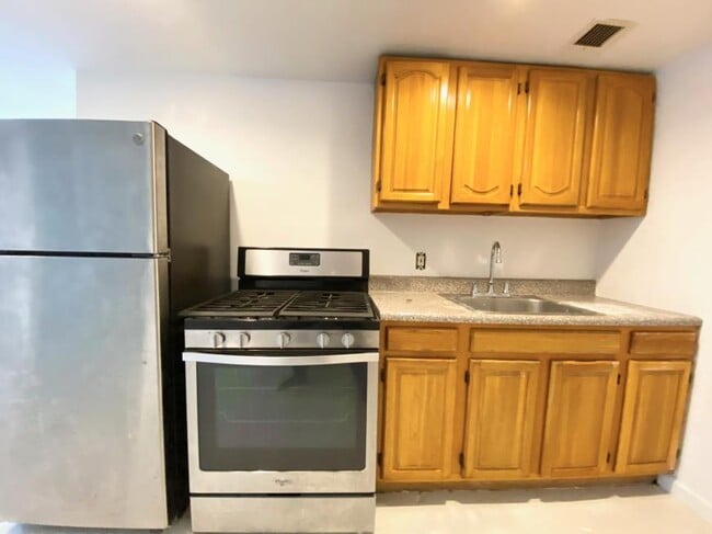 Building Photo - 1 bedroom in Brooklyn NY 11231