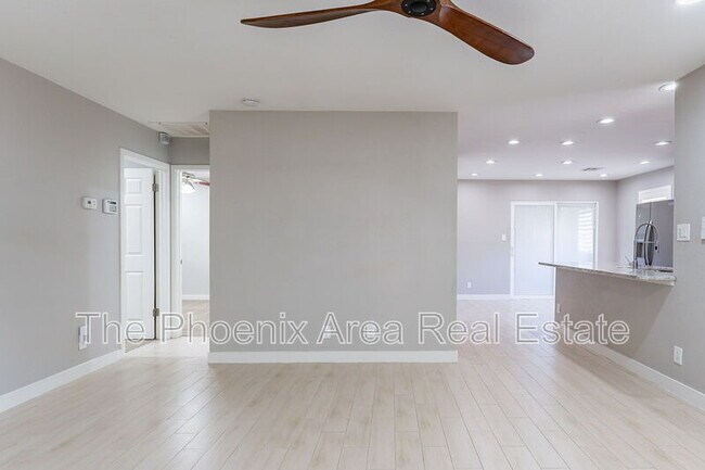 Foto del edificio - 93 N Cooper Rd