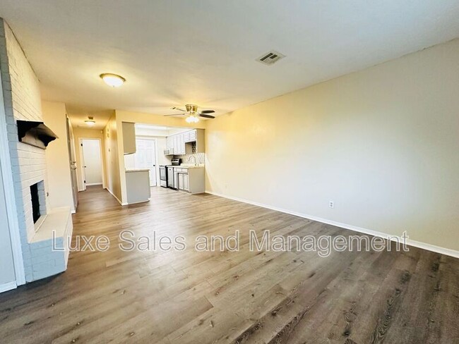 Foto del edificio - 522 Peppertree Ln