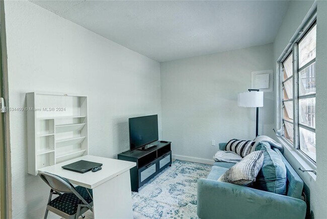 Foto del edificio - 1020 NW 33rd St