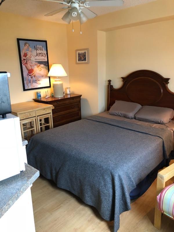 Foto principal - 807 E 8th St