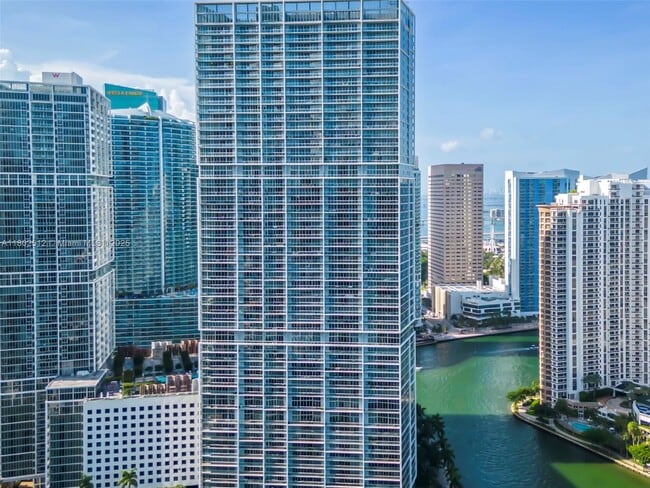Foto del edificio - 495 Brickell Ave