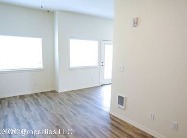 Building Photo - 1510 C St