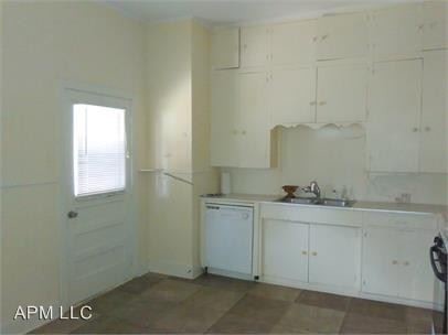 Building Photo - 3 br, 2 bath House - 403 K St