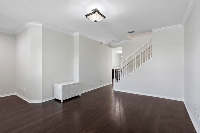 Foto del edificio - 1114 Sweet Hill Dr