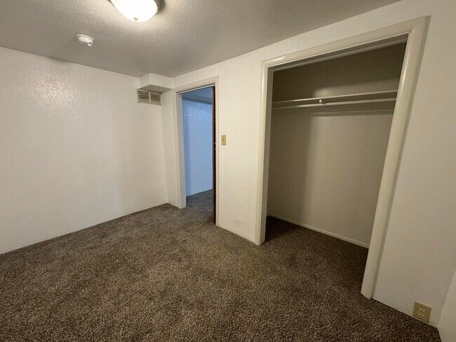 Building Photo - 1227 Avenue D