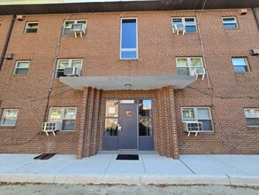 Building Photo - 3916 Chamberlayne Ave