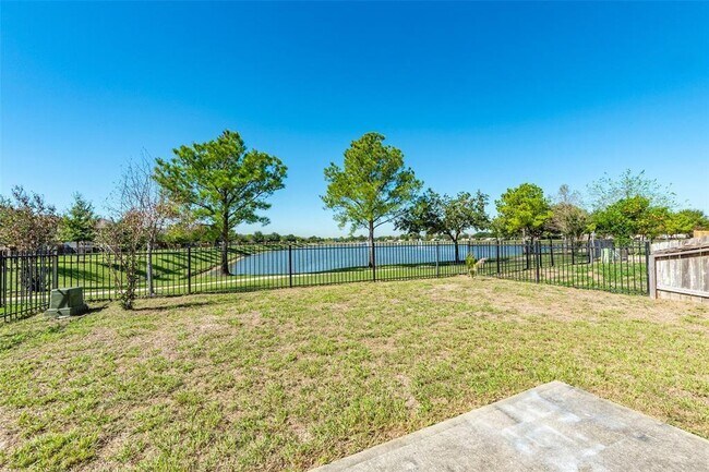 Foto del edificio - 8111 Rosemary Drive