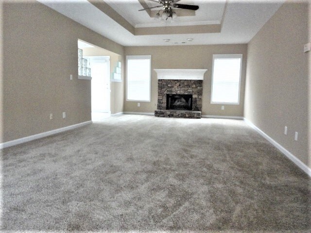 Building Photo - 690 Johns Landing Way