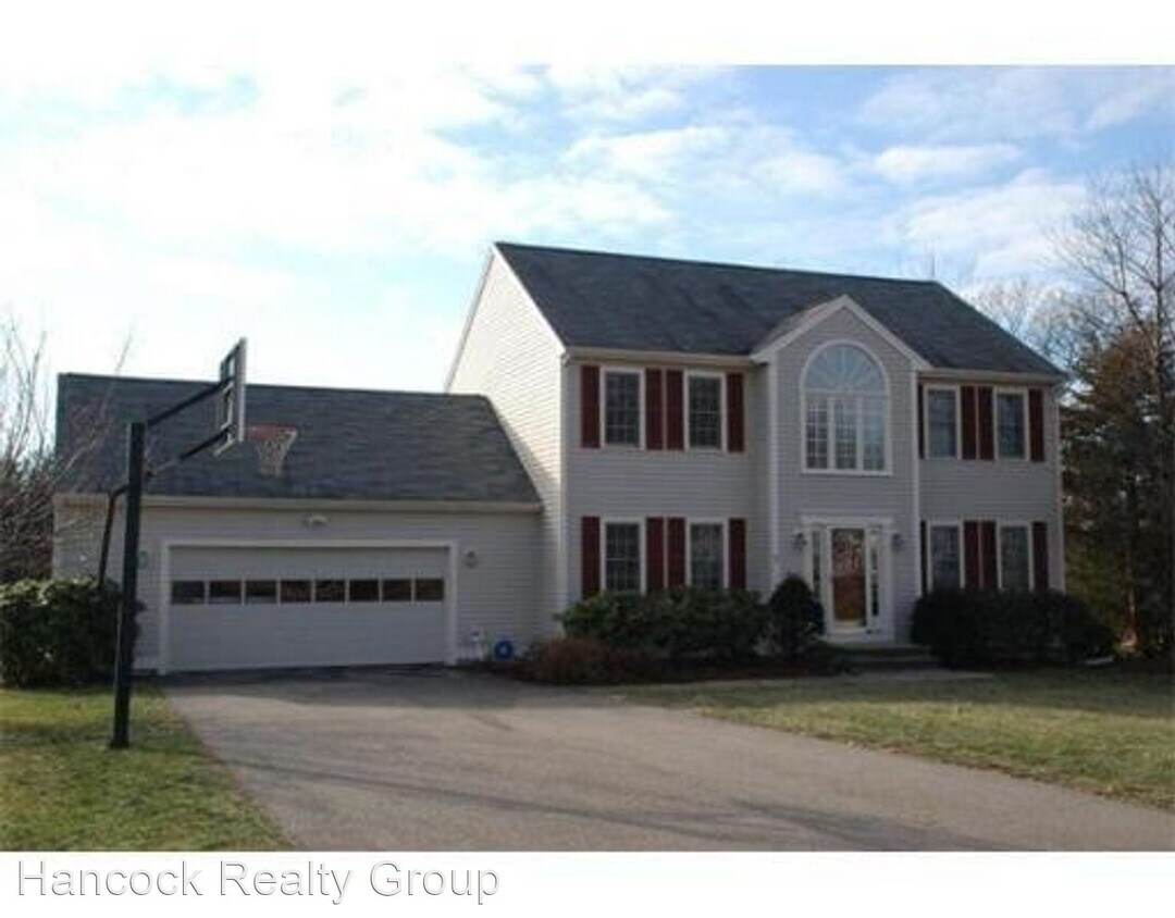 Foto principal - 3 br, 2.5 bath House - 5 Hemlock Lane